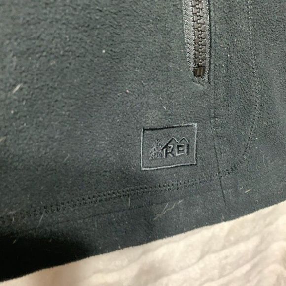 REI Black Zip Up Fleece Vest Large - Picture 5 of 7